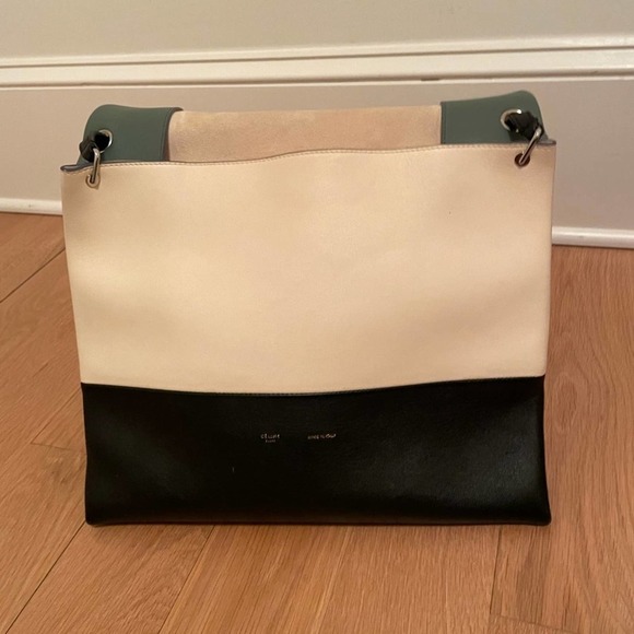 Celine all soft tote bag, in sage multi whit the mini pocket 100% Authentic - Picture 2 of 9